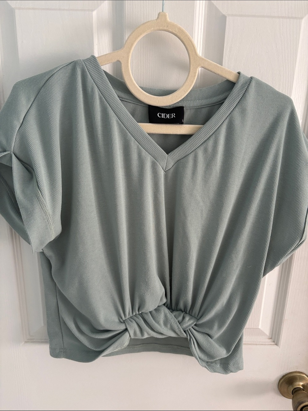 CIDER Sage Green Twist Front V-Neck Top Size Large